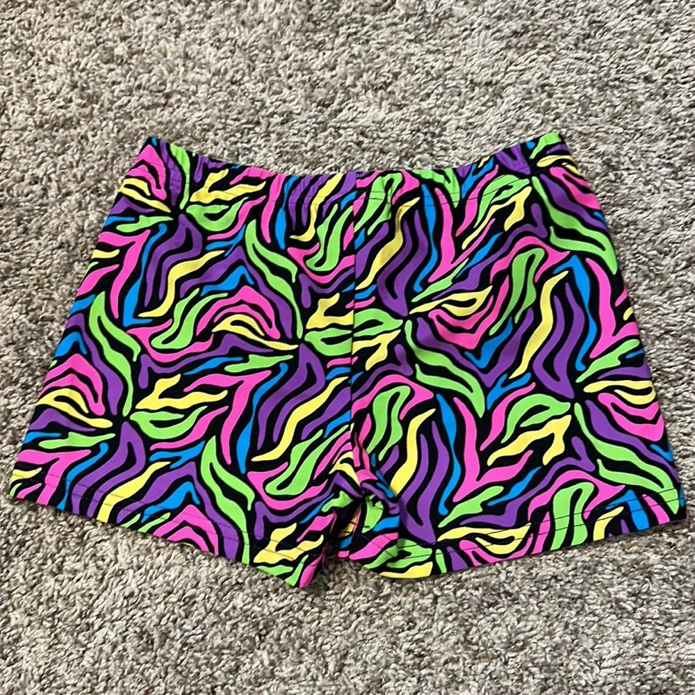 Patterned Spandex - Picture 3 of 5